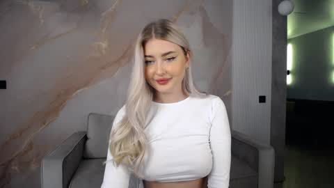 Kira  online show from 12-05-24, 08:33