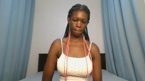 Snapshot of cute_angel11 chatting on 11-20-25, 10:04 angel online show from 11-20-25, 10:04