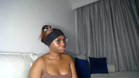 Liya online show from 04-23-26, 02:24