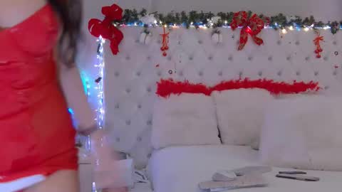 Alissa online show from 12-20-25, 05:03
