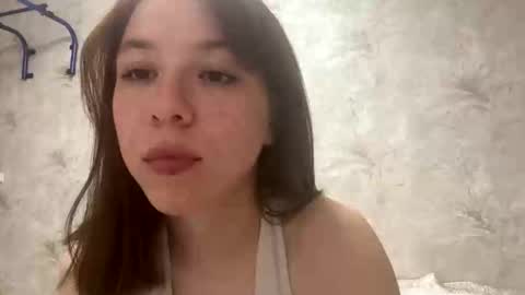 Snapshot of cute_beauty chatting on 09-26-25, 01:37 Amanda online show from 09-26-25, 01:37