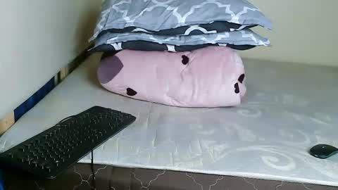 V EE online show from 01-09-25, 07:52