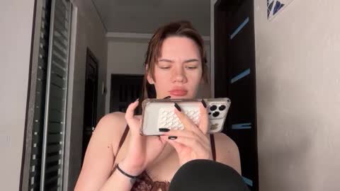 Snapshot of cute_bubbles chatting on 12-18-25, 07:03 cute_bubbles online show from 12-18-25, 07:03