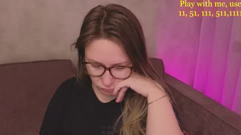 Snapshot of cute_darina chatting on 10-28-25, 01:09 Everyday stream in the same time online show from 10-28-25, 01:09