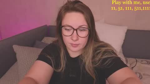 Snapshot of cute_darina chatting on 11-16-25, 01:00 Everyday stream in the same time online show from 11-16-25, 01:00