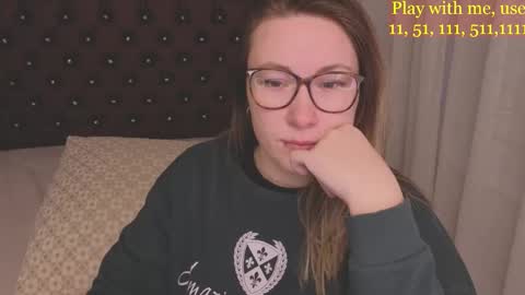 Everyday stream in the same time online show from 02-23-26, 01:25