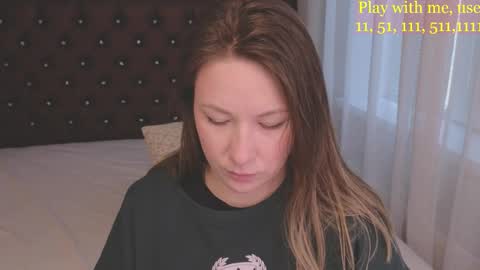 Everyday stream in the same time online show from 03-14-26, 05:35