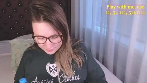 Everyday stream in the same time online show from 04-17-26, 01:30