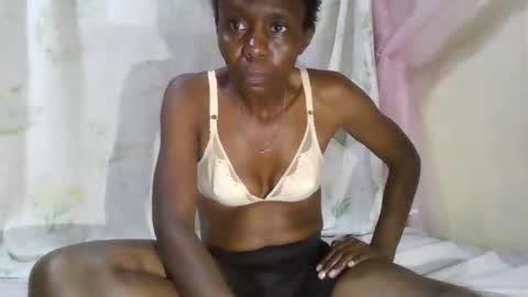 Snapshot of cute_divah4 chatting on 10-06-25, 12:02 cute_divah4 online show from 10-06-25, 12:02