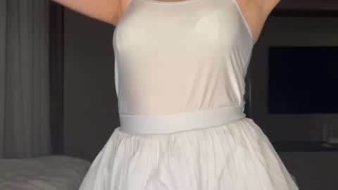 Snapshot of cute_emiliya chatting on 02-12-26, 08:04 Emily online show from 02-12-26, 08:04