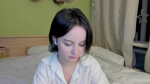 Snapshot of cute_emiliya chatting on 02-21-26, 06:31 Emily online show from 02-21-26, 06:31