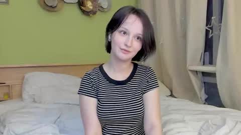 Snapshot of cute_emiliya chatting on 02-24-26, 06:50 Emily online show from 02-24-26, 06:50