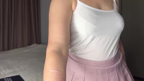 Snapshot of cute_emiliya chatting on 03-11-26, 05:35 Emily online show from 03-11-26, 05:35