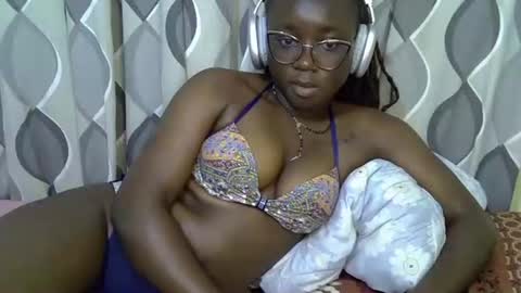 Snapshot of cute_gee chatting on 05-27-26, 06:05 daddysdoll online show from 05-27-26, 06:05