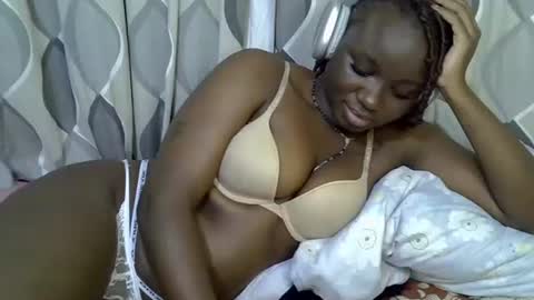 Snapshot of cute_gee chatting on 05-31-26, 12:34 daddysdoll online show from 05-31-26, 12:34