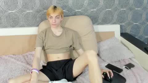 Snapshot of cute_grecha chatting on 03-28-26, 07:41 Grisha online show from 03-28-26, 07:41