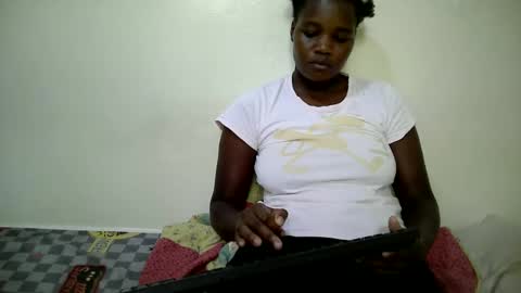 cute_heaven online show from 10-19-25, 11:11