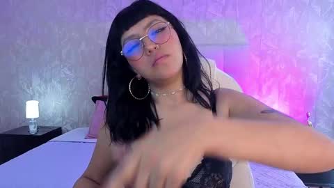 Sofa  online show from 04-27-26, 08:18