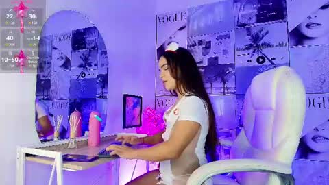 Cute horny1 online show from 06-18-26, 01:59