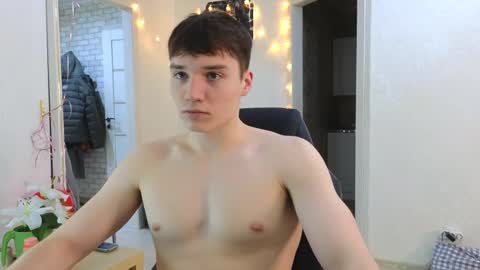 Snapshot of cute_junk chatting on 02-22-25, 01:11 Kite and Jack online show from 02-22-25, 01:11