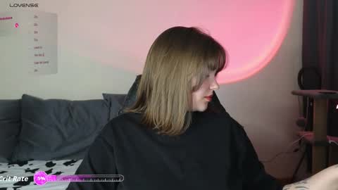 Snapshot of cute_junk chatting on 11-03-25, 04:52 Kite and Jack online show from 11-03-25, 04:52