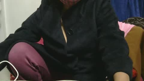 Snapshot of cute_kashmira99 chatting on 01-11-25, 10:40 kashmira online show from 01-11-25, 10:40