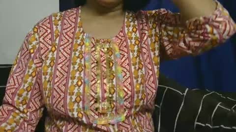 Snapshot of cute_kashmira99 chatting on 02-06-25, 04:42 kashmira online show from 02-06-25, 04:42