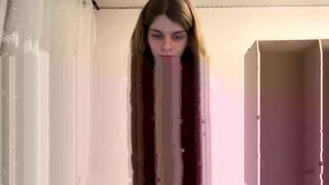 cute_kitte online show from 02-01-25, 04:11