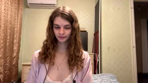 cute_kitte online show from 10-18-25, 05:03