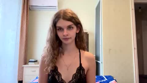 cute_kitte online show from 11-06-25, 12:06