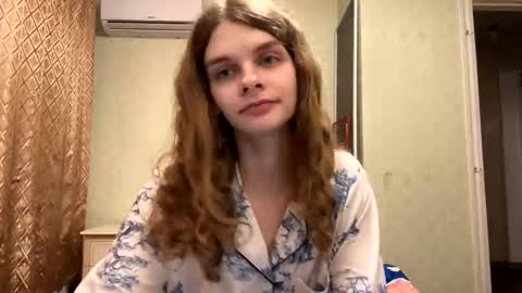 cute_kitte online show from 11-20-25, 10:09