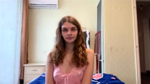 cute_kitte online show from 11-27-25, 11:01