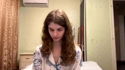 cute_kitte online show from 12-13-25, 08:47