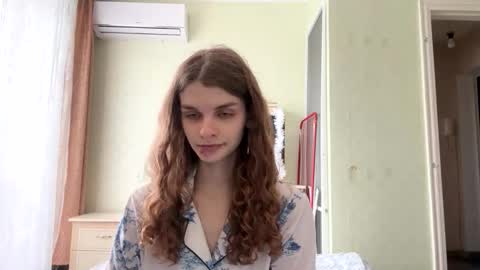 cute_kitte online show from 12-14-25, 10:31