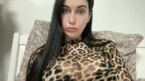 cute_kriss94 online show from 12-05-25, 06:59