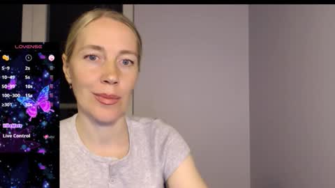 Snapshot of cute_lion_ chatting on 09-27-25, 05:07 cute_lion_ online show from 09-27-25, 05:07