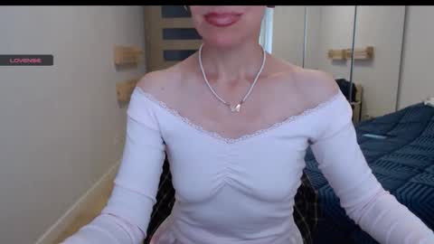 Snapshot of cute_lion_ chatting on 10-19-25, 11:11 cute_lion_ online show from 10-19-25, 11:11