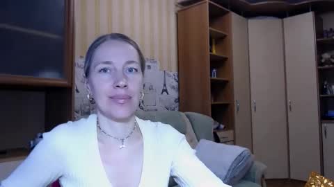 cute_lion_ online show from 03-17-26, 02:53