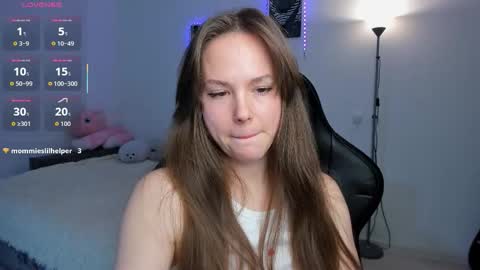 Emily online show from 10-19-25, 01:01