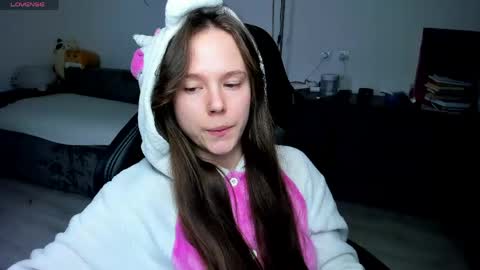 Snapshot of cute_little_ass chatting on 04-20-26, 04:10 Emily online show from 04-20-26, 04:10