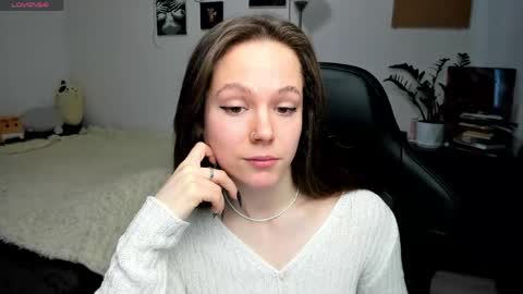 Snapshot of cute_little_ass chatting on 05-01-26, 11:04 Emily online show from 05-01-26, 11:04