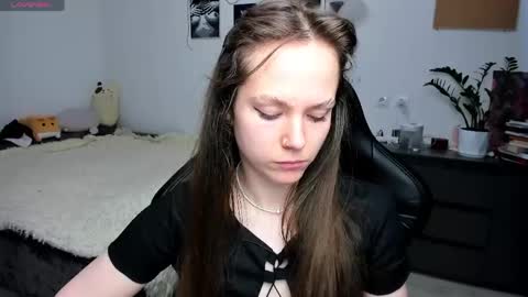 Snapshot of cute_little_ass chatting on 05-02-26, 12:10 Emily online show from 05-02-26, 12:10