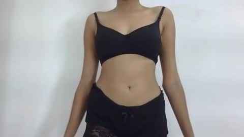 Snapshot of cute_lizaa chatting on 05-11-26, 05:13 lizaa online show from 05-11-26, 05:13
