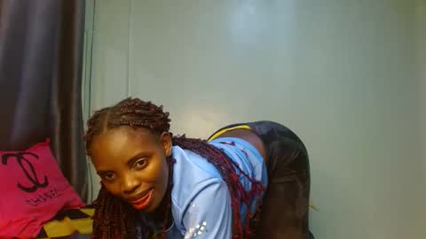 cute_lorna online show from 04-23-26, 12:26