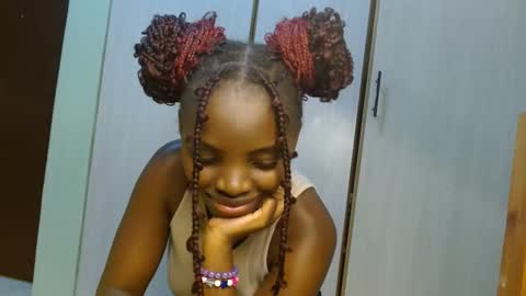 cute_lorna online show from 04-26-26, 01:47