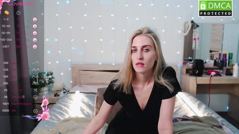 Snapshot of cute_milana chatting on 12-20-24, 01:43 Milana online show from 12-20-24, 01:43