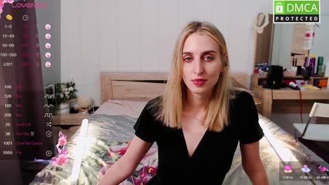 Snapshot of cute_milana chatting on 12-22-24, 03:33 Milana online show from 12-22-24, 03:33
