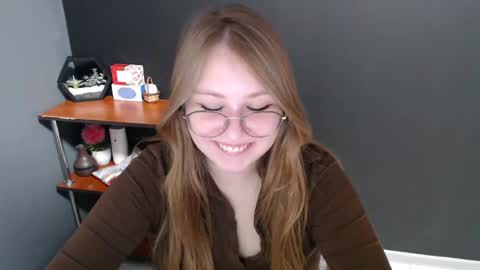 Veronica online show from 12-18-24, 10:19
