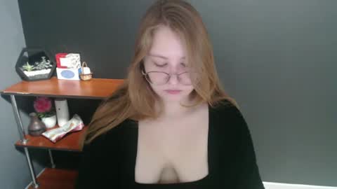 Veronica online show from 12-19-24, 07:29