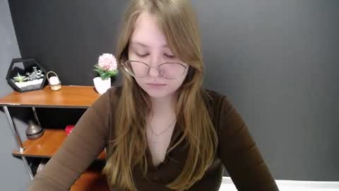 Veronica online show from 02-19-25, 10:45